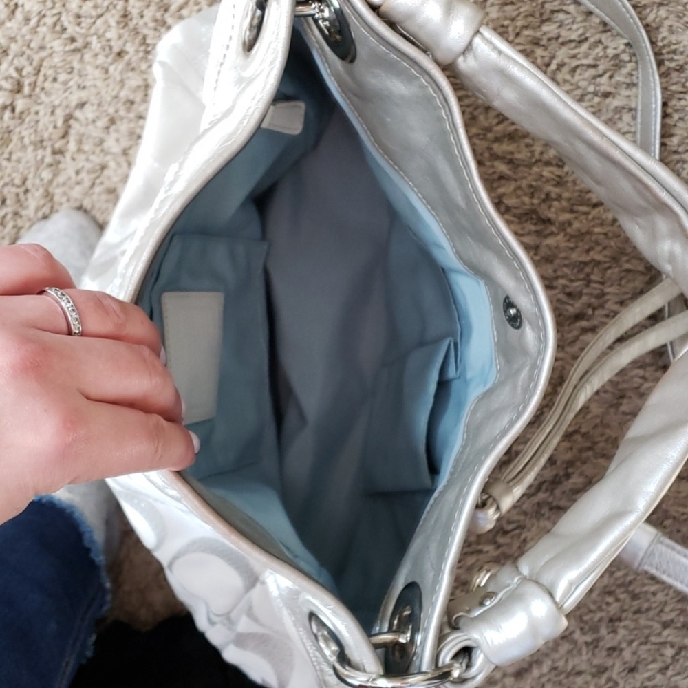 Coach purse - Picture 3 of 6